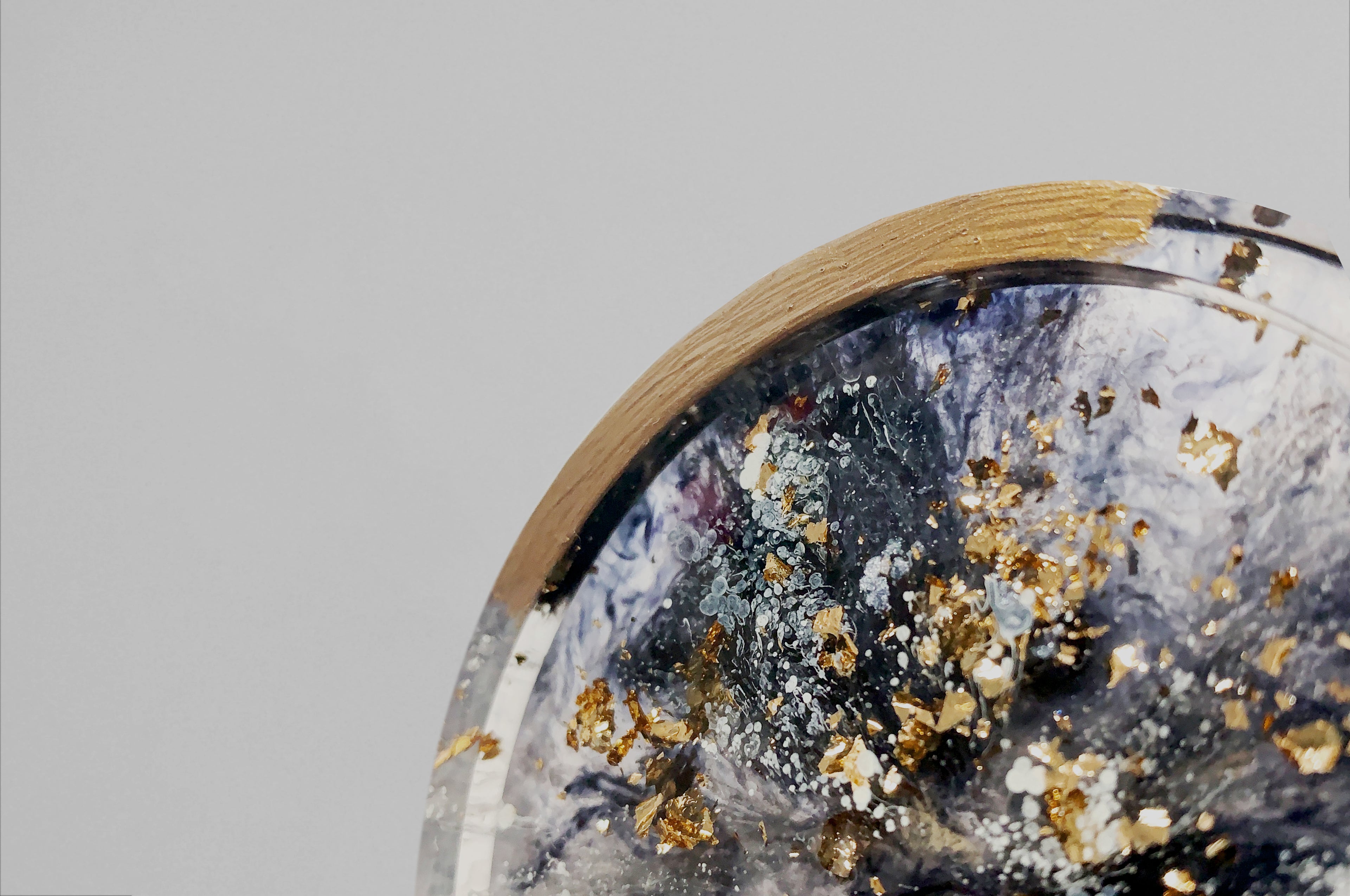 墨影沈光 樹脂渲染冷水盤 Obsidian Glint | Resin rendering cold water coaster