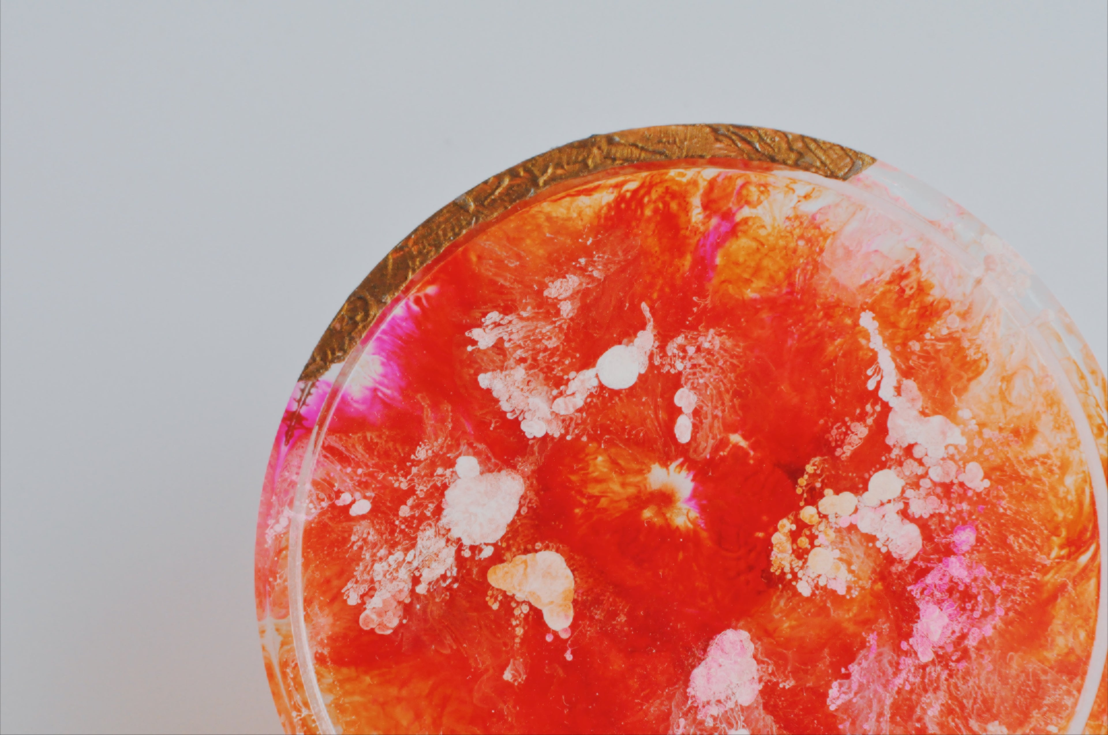 艷花潮紅 樹脂渲染冷水盤 Crimson Bloom | Resin rendering cold water coaster